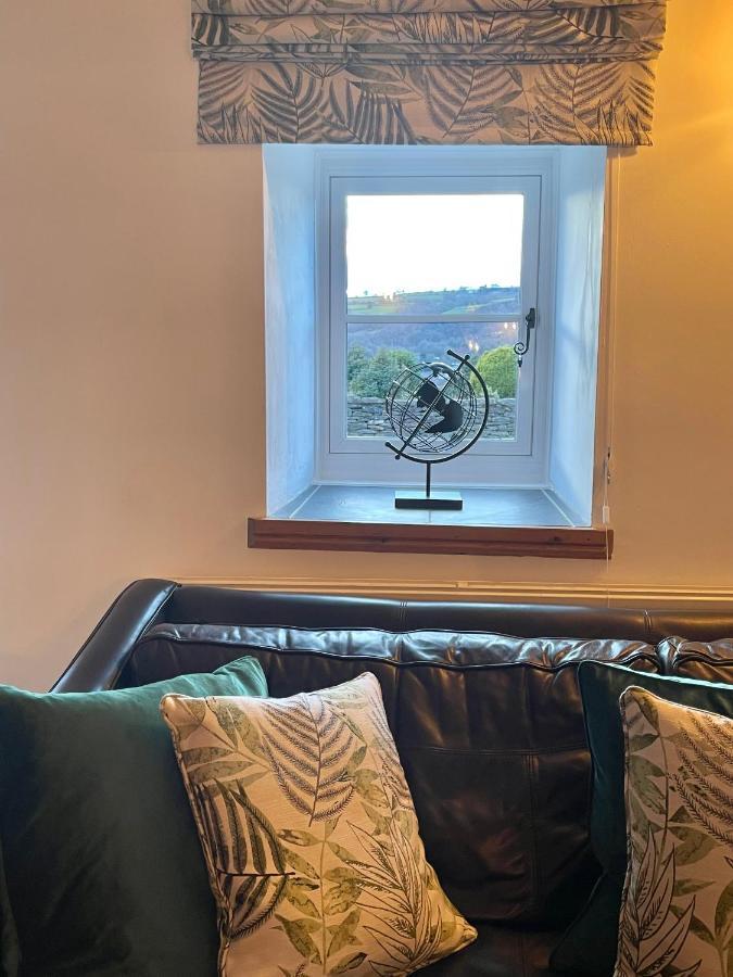 Cilhendre Holiday Cottages - The Dairy スウォンジー エクステリア 写真