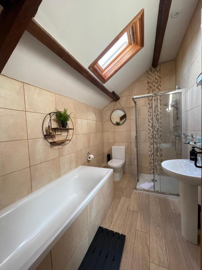 Cilhendre Holiday Cottages - The Dairy スウォンジー エクステリア 写真
